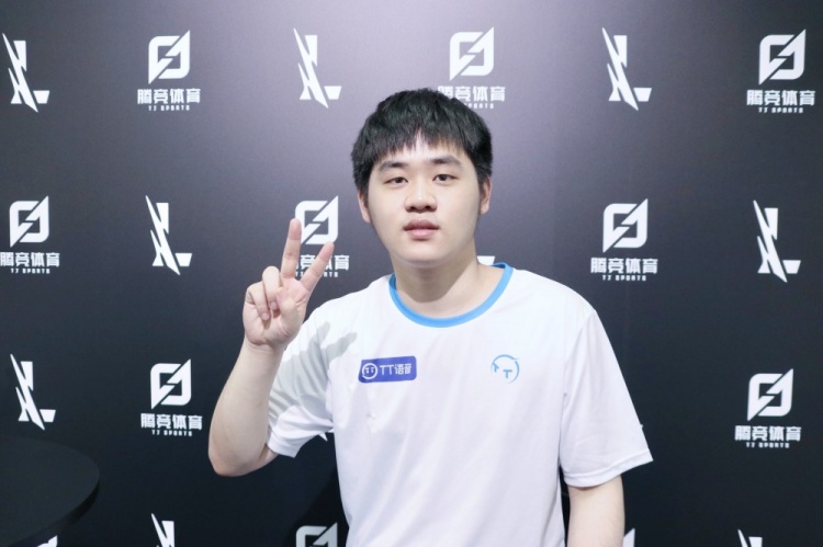 了全队上下 了全队上下