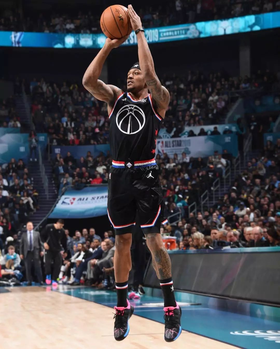 向全球的品 向全球的品