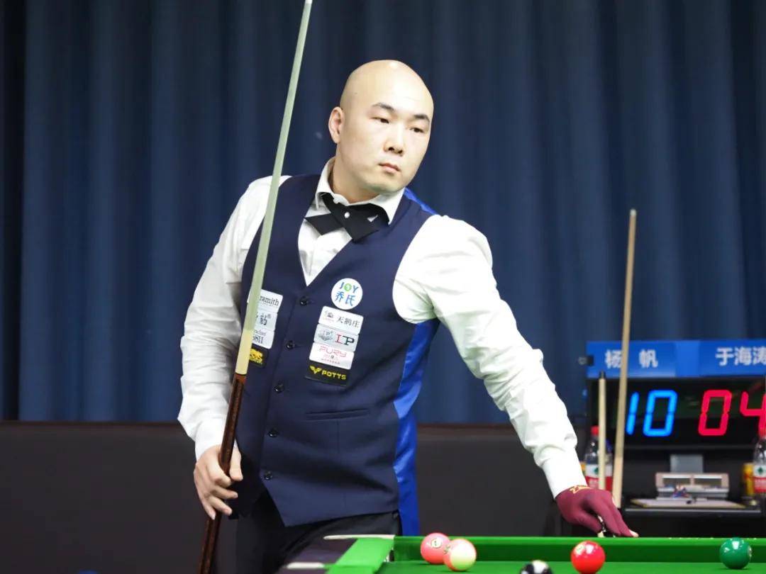 的天平被悄 的天平被悄